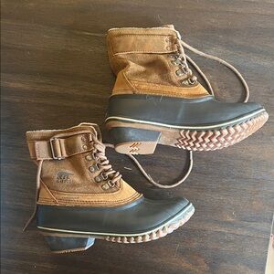 Sorel Tan and Black Waterproof Boots